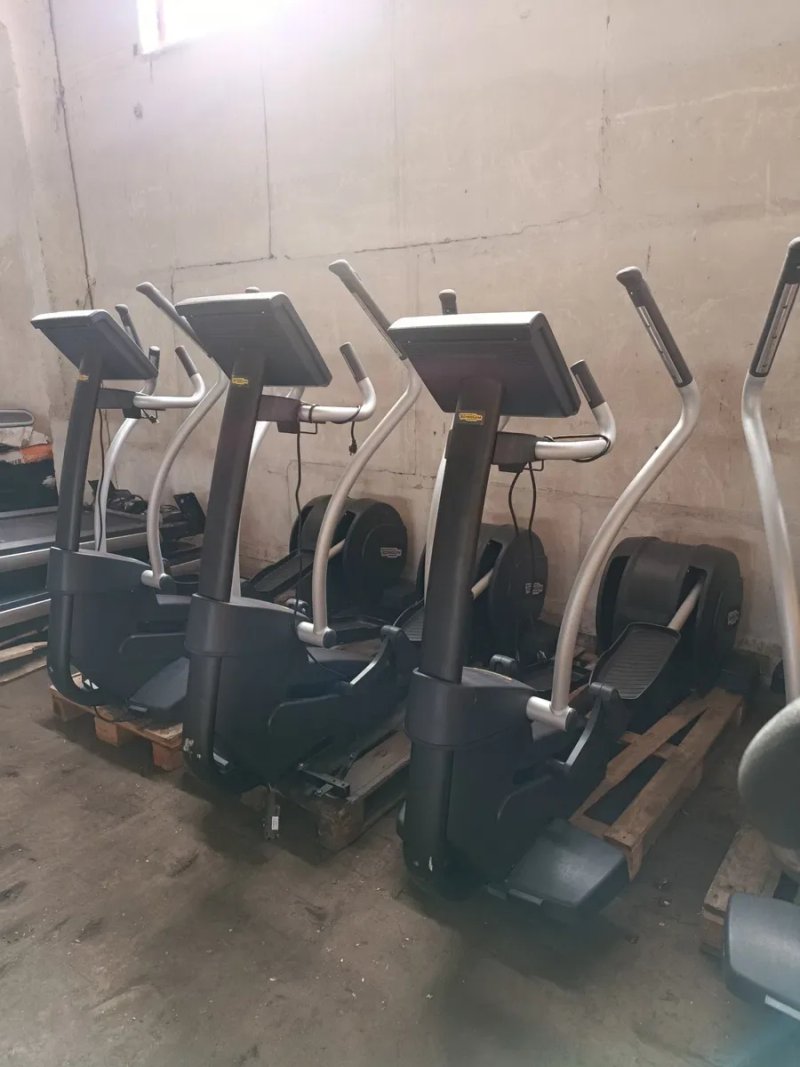 Професійний сходовий тренажер Matrix ClimbMill C5X, Precor, Technogym — фото 6