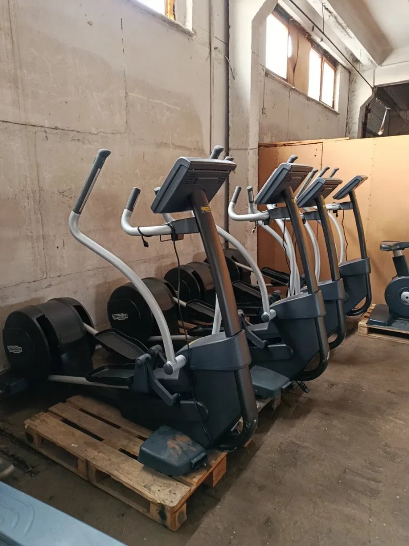Професійний сходовий тренажер Matrix ClimbMill C5X, Precor, Technogym — фото 7