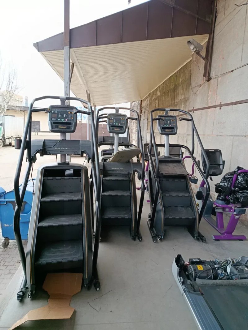 Професійний сходовий тренажер Matrix ClimbMill C5X, Precor, Technogym — фото 8