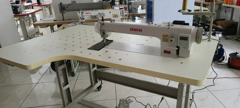 Промислова прямострочна швейна машина зі збільшеною платформою SPARTAK ST-0356-D4 (56 см, подвійне просування та авто-функції) — фото 7