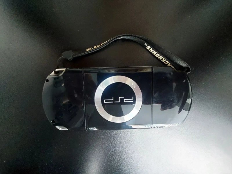 PSP 2000 Sony Playstatation не включається, ігрова приставка, консоль,портативна гра під відновлення, зарядний кабель — фото 4