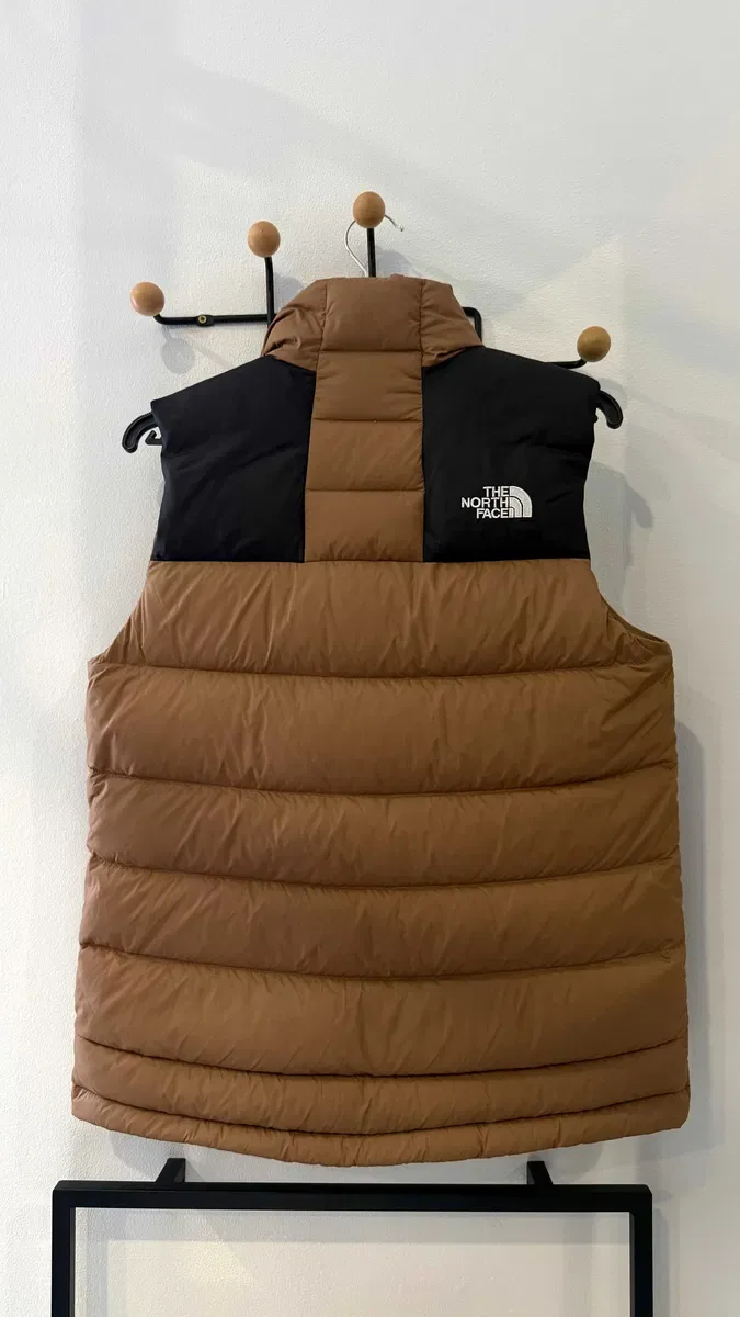 пуховая Жилетека жилет жіноча North Face Massif Vest Size 700 розмір S Нова Оригінал є різні моделі дивіться інші оголошення 500 — фото 4