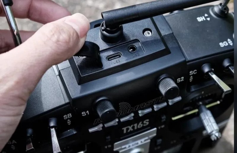 Пульт RadioMaster TX16S Mark II ELRS Версия: ELRS 2.4 GHz — фото 7