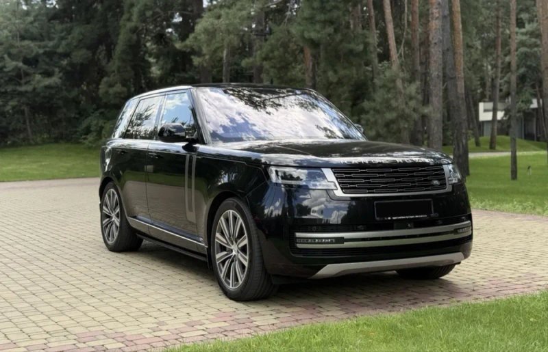 Range Rover P 440e , plug in , 2023 г — фото 2