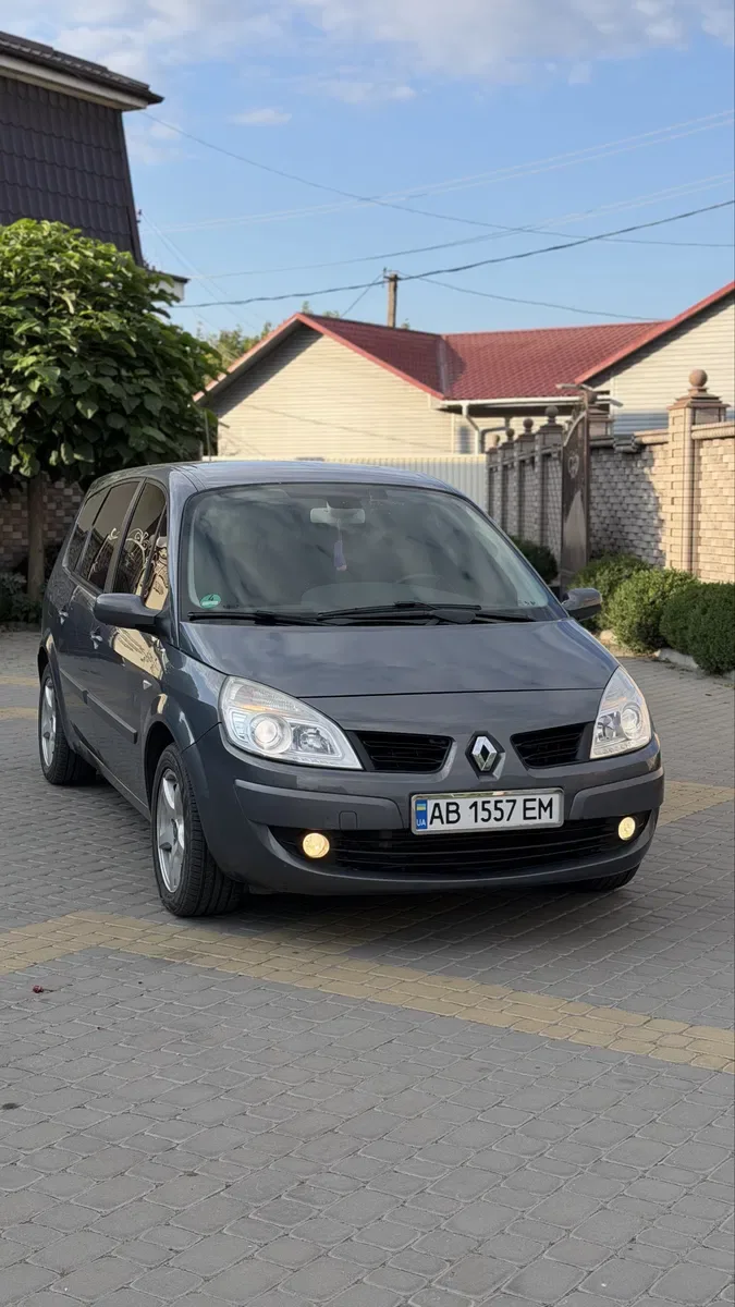 Renault Grand Scenic — фото 3