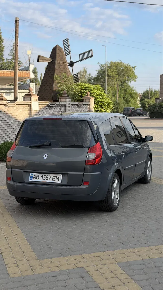 Renault Grand Scenic — фото 4