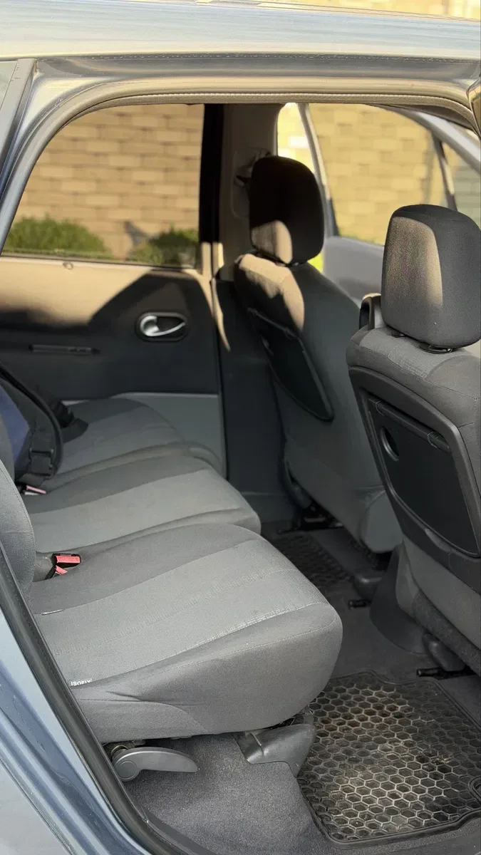 Renault Grand Scenic — фото 8
