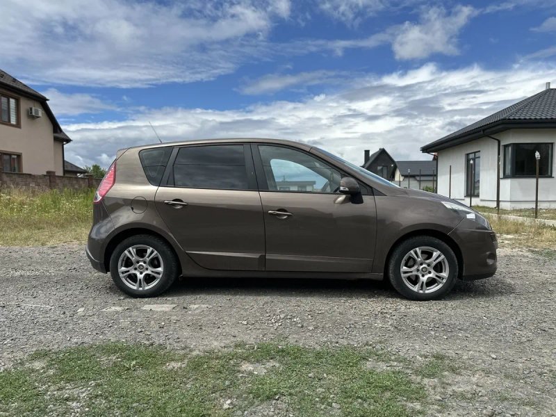 Renault Scenic 2011, Рено Сценік К9К 1,5 — фото 8
