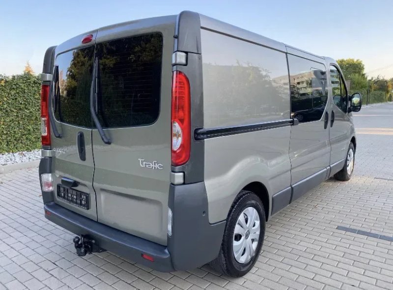 Renault Trafic 2011 2.5 CDTI L2H2 FAP — фото 5