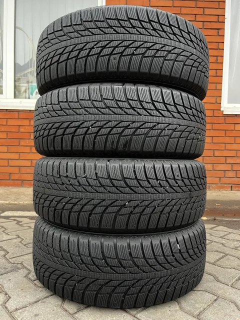 Резина Зима 23рік 205/55 R16 Kumho WinterCraft Ice Wi51