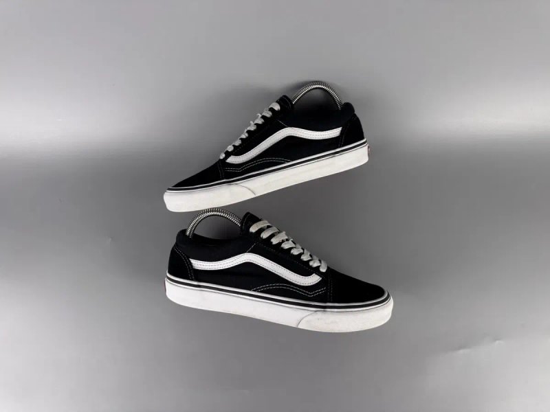 Розмір 39 24.5 см Жіночі низькі кеди Vans Old Skool — фото 2