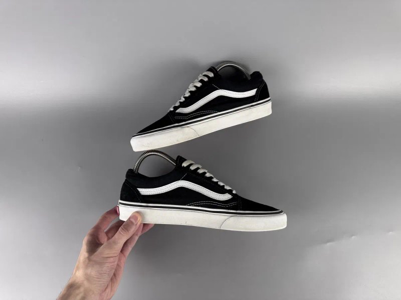 Розмір 39 24.5 см Жіночі низькі кеди Vans Old Skool — фото 3