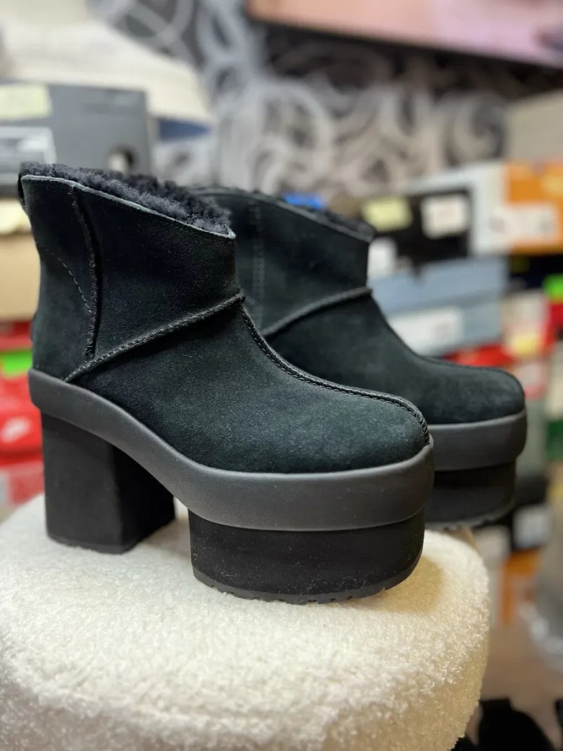 РОЗПРОДАЖ!!!Черевики UGG New Heights Platform Mini. Оригінал!!! Р. 40. — фото 3