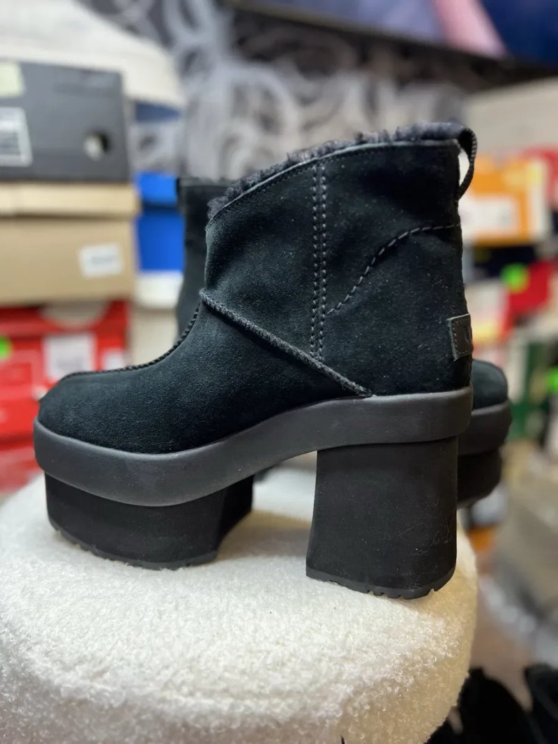 РОЗПРОДАЖ!!!Черевики UGG New Heights Platform Mini. Оригінал!!! Р. 40. — фото 4