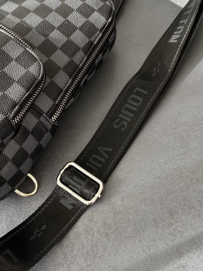 РОЗПРОДАЖ чоловіча сумка Louis Vuitton мужская сумка барсетка мессенджер через плечо слинг бананка клатч — фото 4