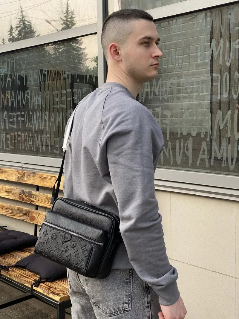 РОЗПРОДАЖ чоловіча сумка Louis Vuitton мужская сумка барсетка мессенджер клатч через плечо барсетка бананка — фото 5