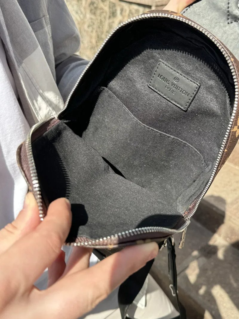 РОЗПРОДАЖ чоловіча сумка Louis Vuitton мужская сумка барсетка мессенджер через плечо слинг бананка клатч — фото 8