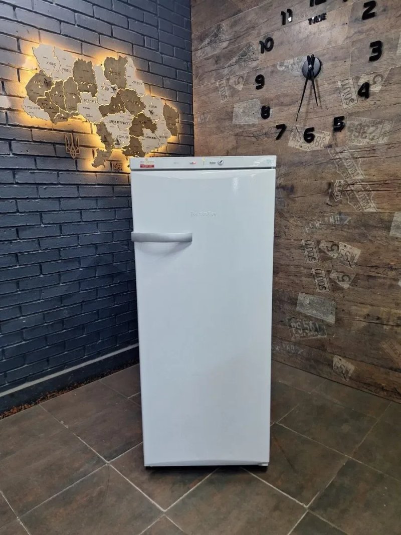 Розпродаж! Морозильна камера Miele на 6 поличок. Крапельна система охолодження. Техніка з Європи, великий вибір товарів — фото 2
