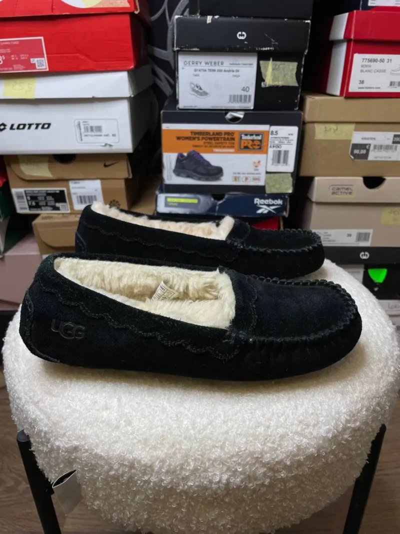 РОЗПРОДАЖ!!! Тапочки Ugg Scslloped Moc. Оригінал! Р. 36. Іде на 35) — фото 2