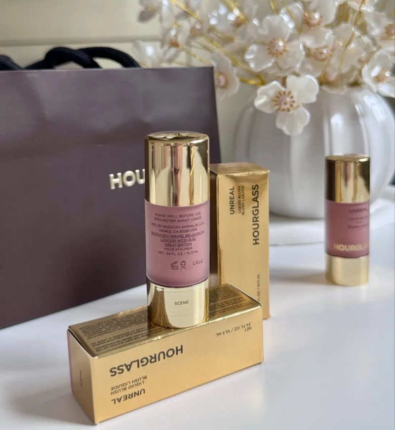 Рум'яна Hourglass Unreal Liquid Blush — фото 3