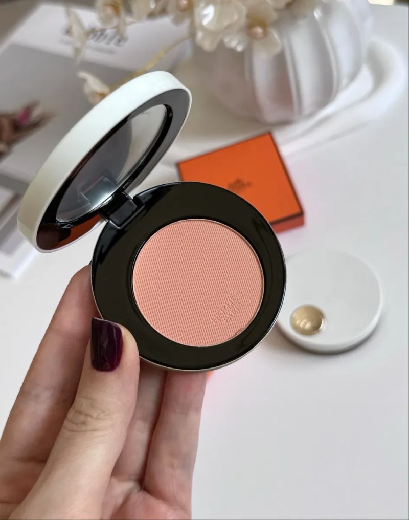 Румяна Hermès  Silky Blush Powder — фото 2