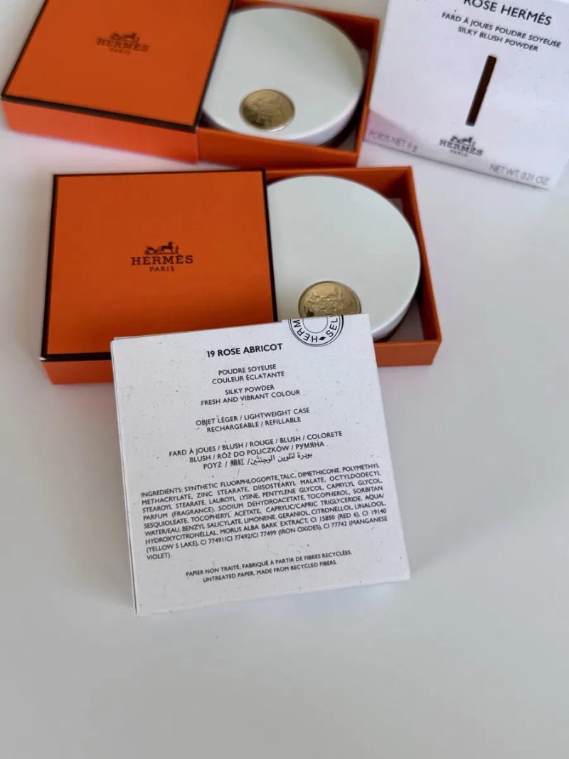 Румяна Hermès  Silky Blush Powder — фото 6