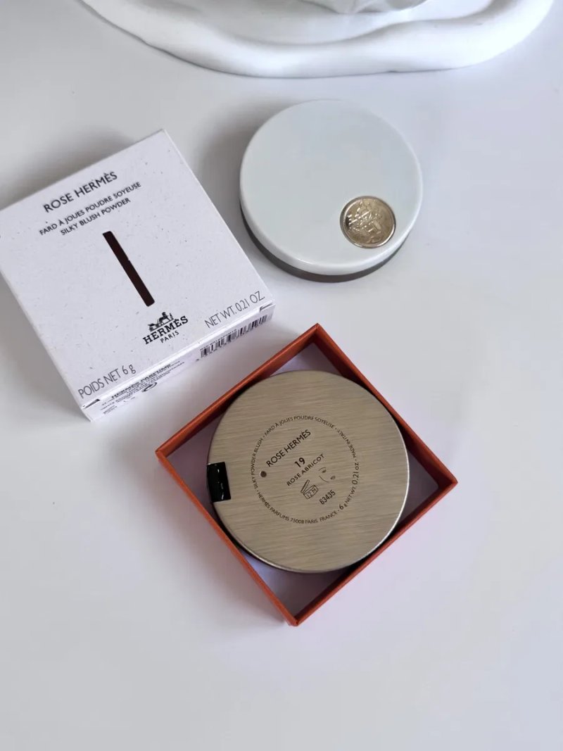 Румяна Hermès  Silky Blush Powder — фото 7