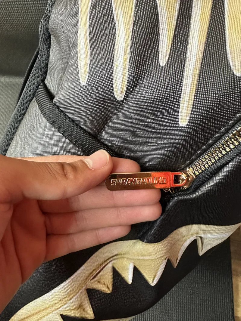 Рюкзак Sprayground Gold and Dangerous Backpack портфель в школу спрейграунд спрейгроунд бекпек спрей spreygraund spraygraund шкільний — фото 6