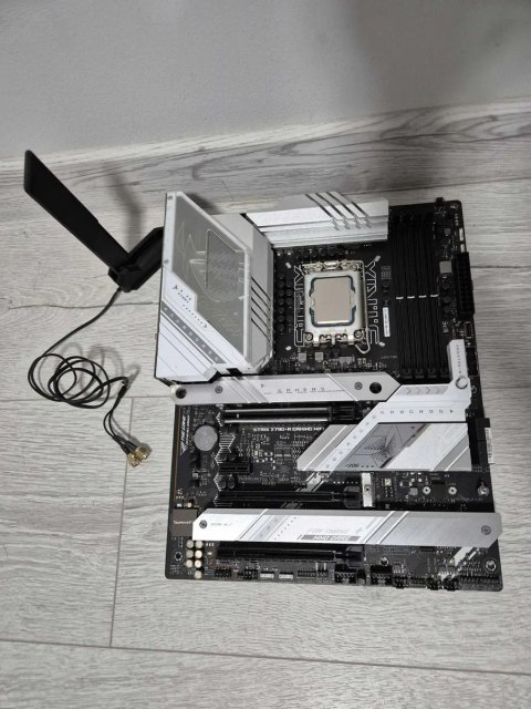 s1700 ТОП материнка ASUS ROG STRIX Z790-A Gaming Wi-Fi під білу збірку. Trade-in