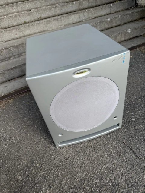 Сабвуфер Velodyne CHT 10r