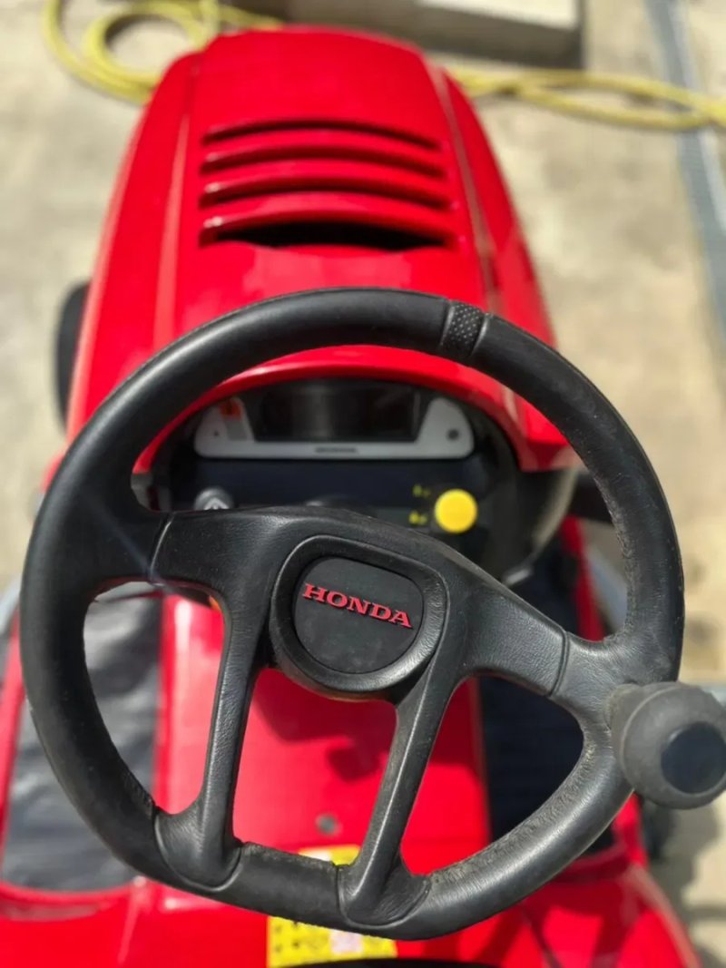 Садовий трактор Honda HF 2625 HTEH їздова газонокосарка райдер — фото 4