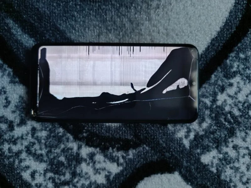 Samsung Galaxy A20e — фото 2
