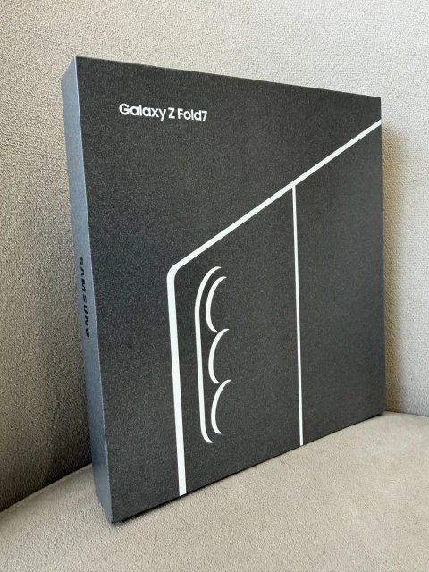 Samsung Galaxy Fold 7 12GB/256GB Jetblack New