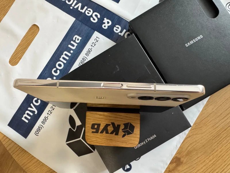 Samsung Galaxy Fold4 12/256GB Beige — фото 6
