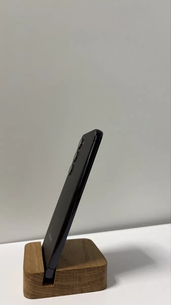 Samsung Galaxy S23 8/128 хорошому стані — фото 3