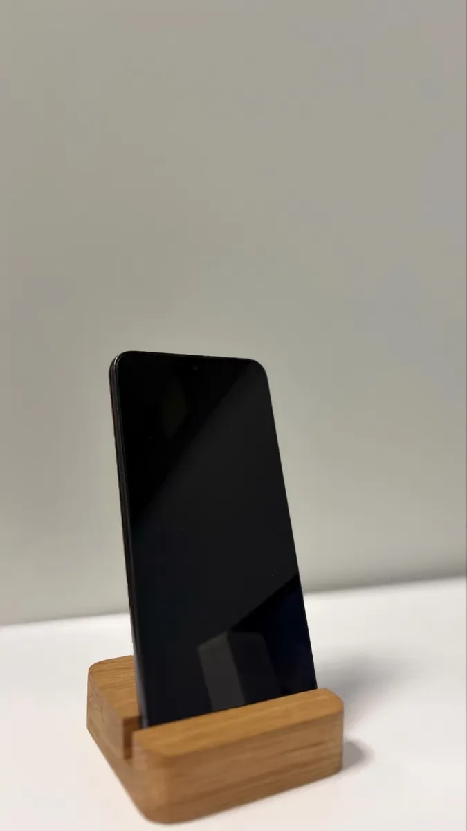 Samsung Galaxy S23 8/128 хорошому стані — фото 6