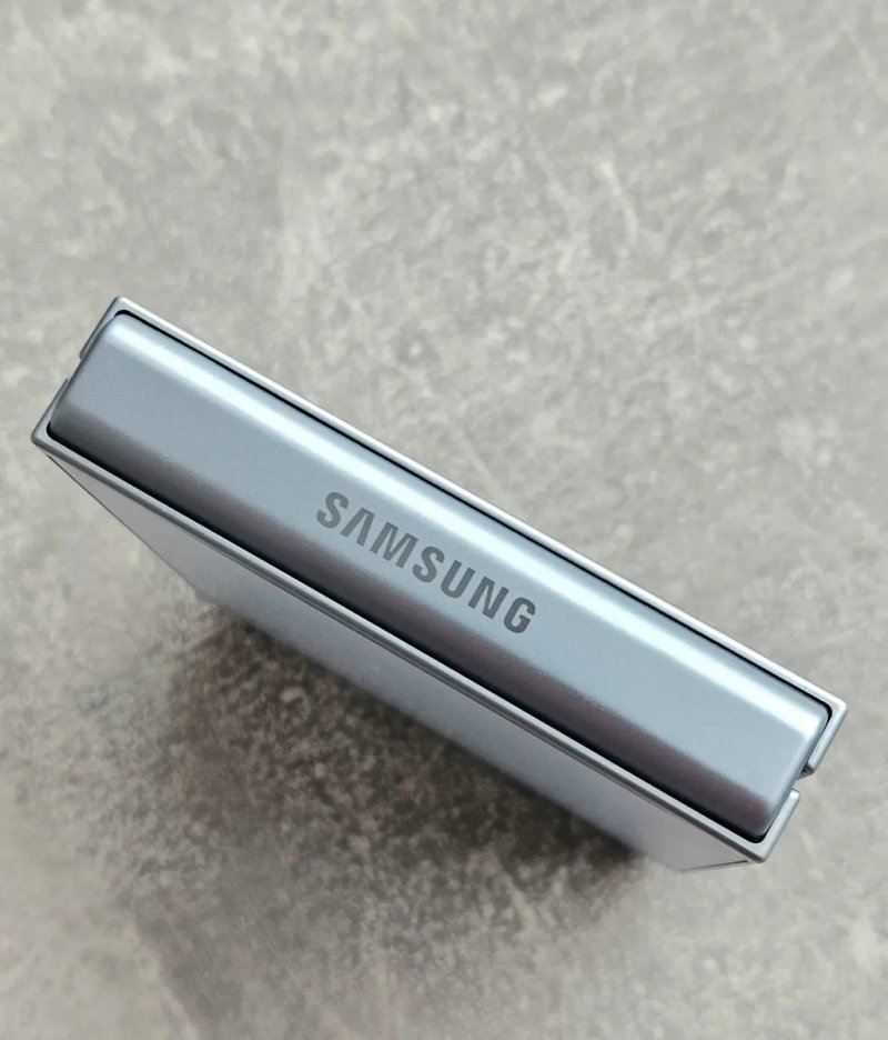 Samsung Galaxy Z FLIP 6 512Gb Blue — фото 2