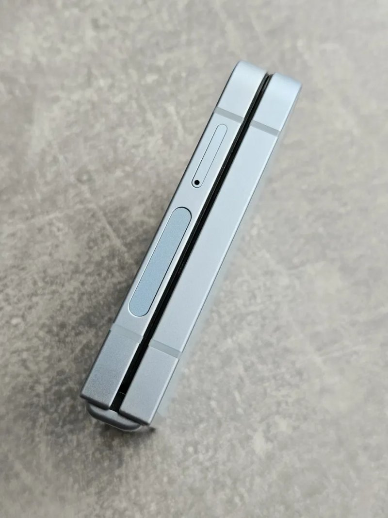 Samsung Galaxy Z FLIP 6 512Gb Blue — фото 5