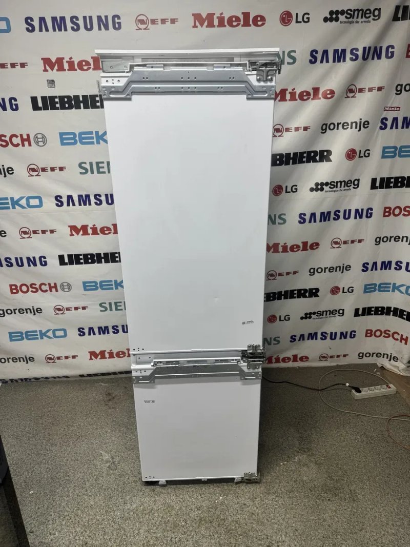 Samsung холодильник вбудованого типу NoFrost! — фото 2