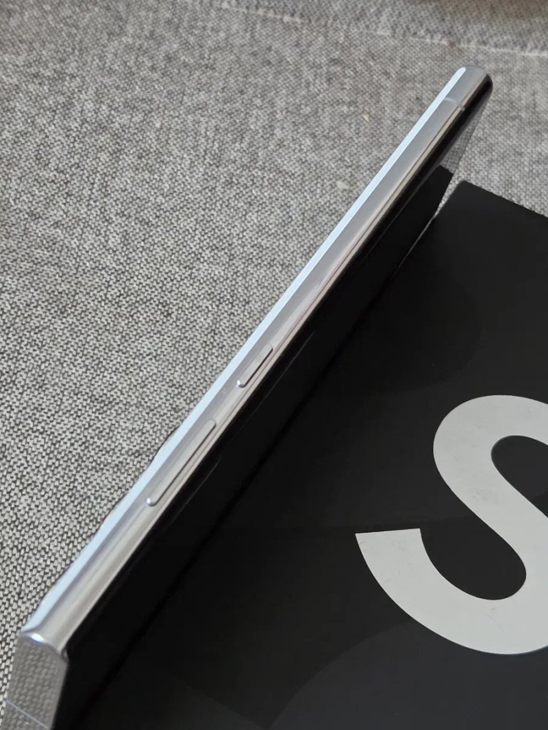 Samsung s22 Ultra,8/128g с дефектом — фото 7