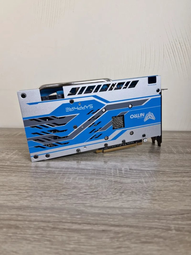 Sapphire Radeon RX 580 8GD5 Special Edition METAL BLUE NITRO+ — фото 2