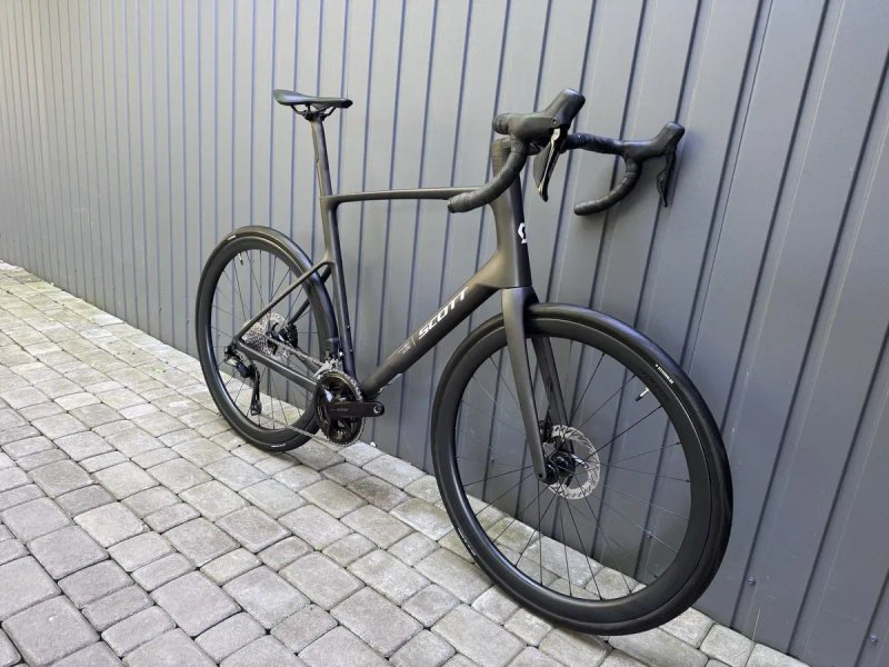Scott Addict  30 Carbon | Ultegra Di2 | Аеродинамічний шосер преміум-класу — фото 2