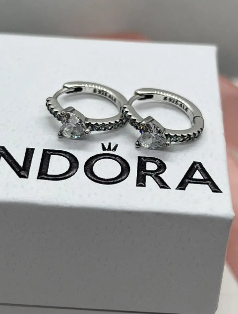 Сережки Pandora Сяюче серце / Посріблені сережки Пандора / Сережки Pandora «Сяюче серце» (посріблення) — Ніжний подарунок дівчині