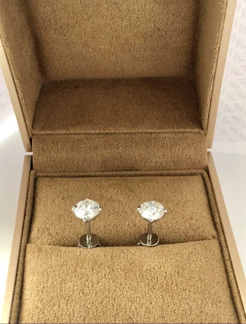 Серьги(гвоздики) белое золото бриллианты 1.67ct диаметр по 6 мм сертификат — фото 3