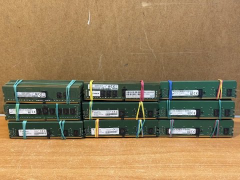 Серверна пам'ять DDR4 8Gb PC4-2133P/2400T/2666V ECC REG 2133 Mhz/ 2400 Mhz/ 2666 Mhz