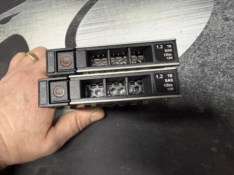 Серверний диск Dell 1.2Tb SAS 12 Gb/s 10k з Caddy (пара) 001M0D