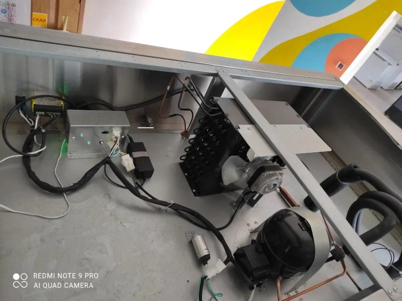 Шафа холодильна Метро Professional  GRE 1400 з нержавіючої сталі — фото 5