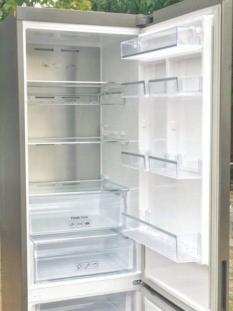 Шикарний холодильник Samsung no Frost, 200 см, сірий, з Німеччини — фото 5
