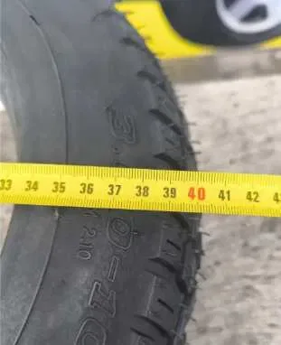 Шина з камерою 3.00-10 шипована Тайвань на скутер SC TYRE-124 — фото 5
