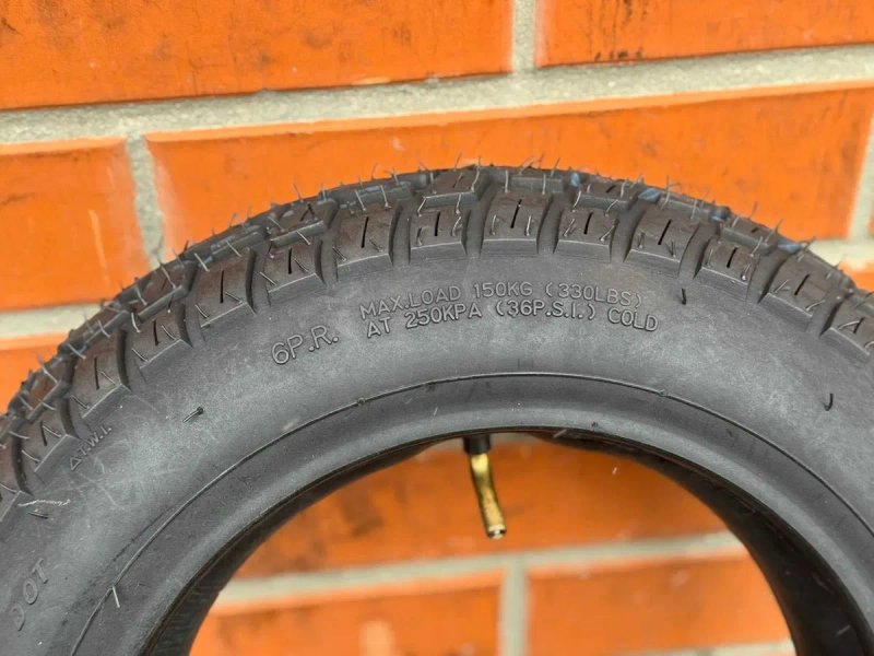 Шина з камерою 3.00-10 шипована Тайвань на скутер SC TYRE-124 — фото 7